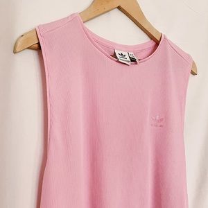 RIBBED PINK TANK 💕🛼